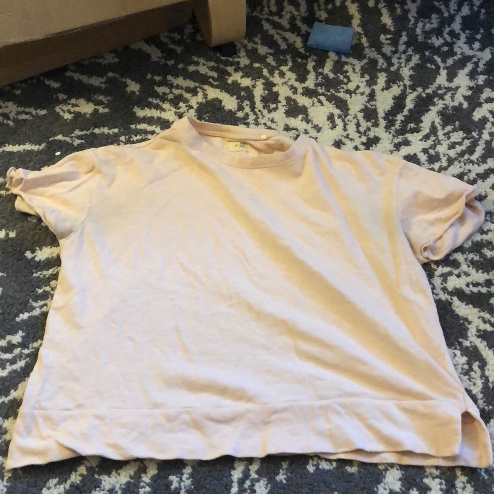 Cute comfy casual pink t shirt!